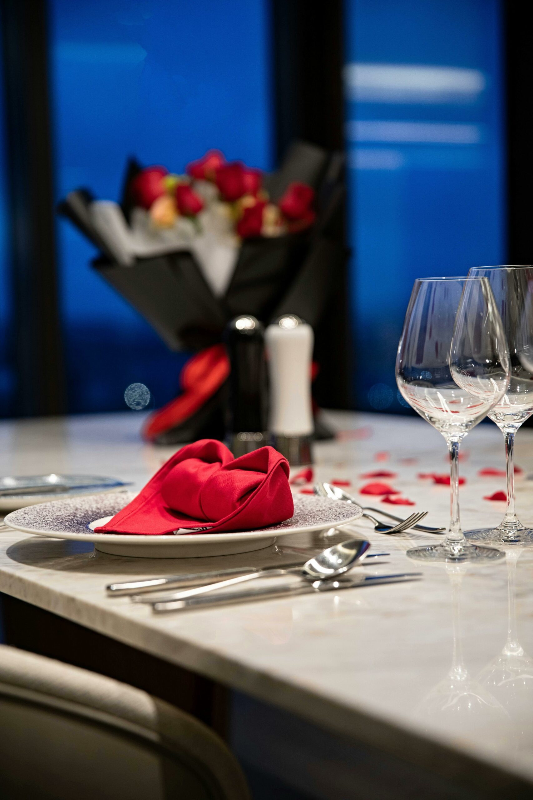Plan for a Romantic Dinner with Escort Duos in London