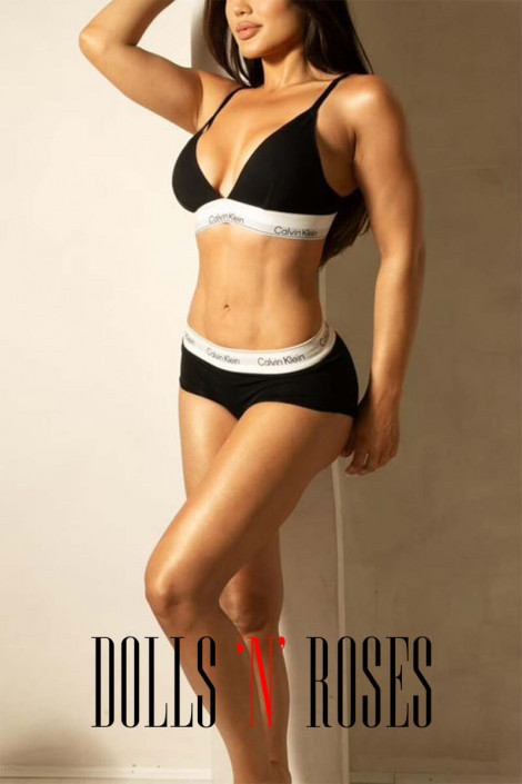 Azura - High Class Escort