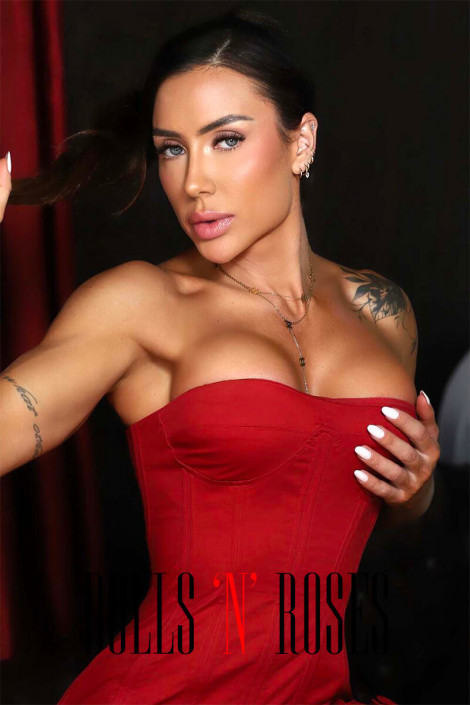 Danaya - High Class Busty Escort