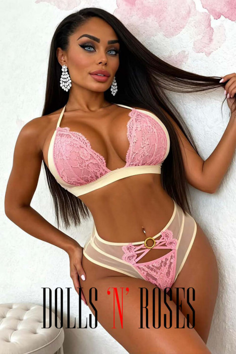 Mizona - High Class Escort